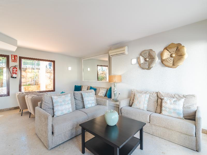 Flip Flop Surfing Playa Apartments image