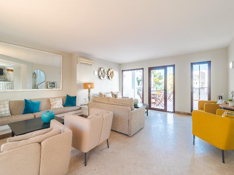 Flip Flop Surfing Playa Apartments image