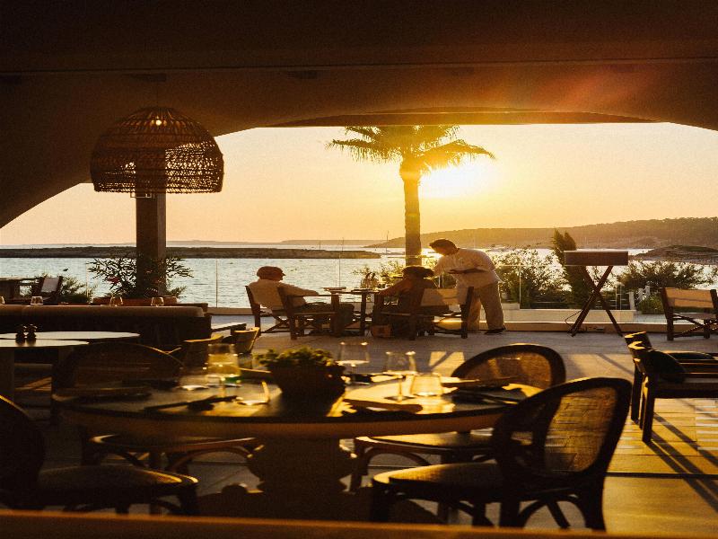 Villa Le Blanc Gran Meliá Hotel image