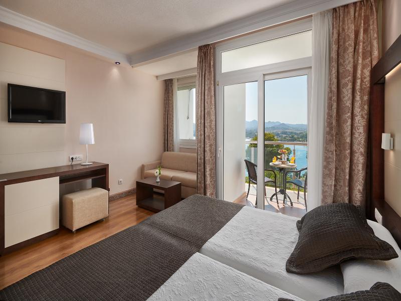 Hipotels Eurotel Punta Rotja image