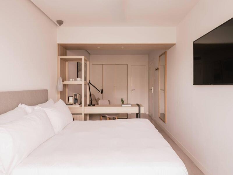MiM Mallorca Melia Collection image