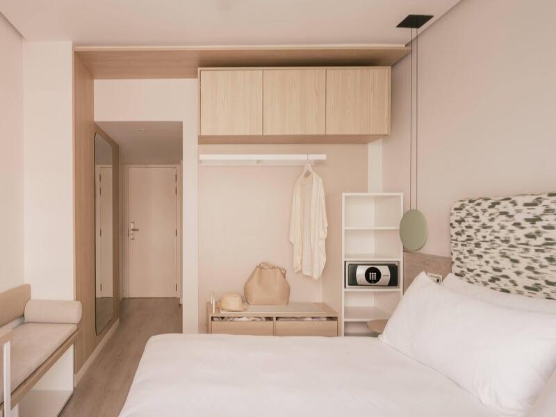 MiM Mallorca Melia Collection image