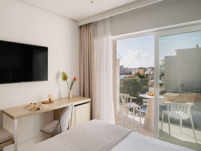 MiM Mallorca Melia Collection image