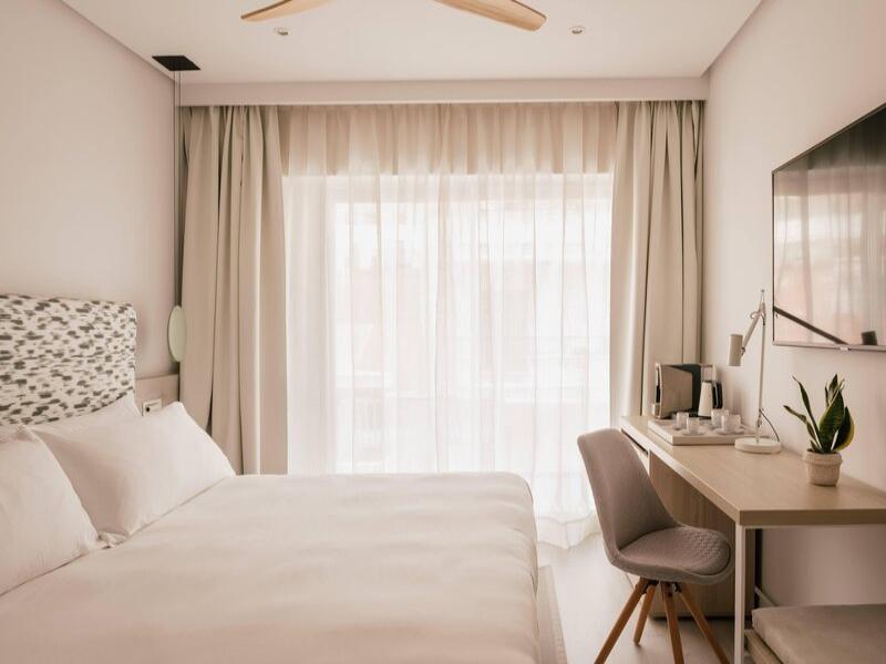MiM Mallorca Melia Collection image