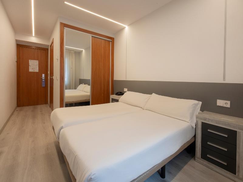 Hotel Oros 4