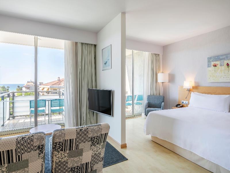 Sol Port Cambrils Hotel image
