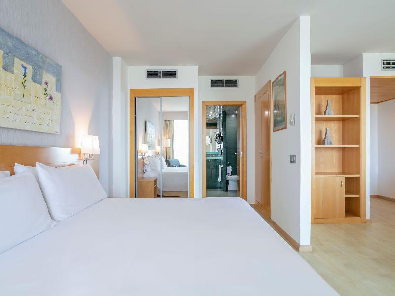 Sol Port Cambrils Hotel image