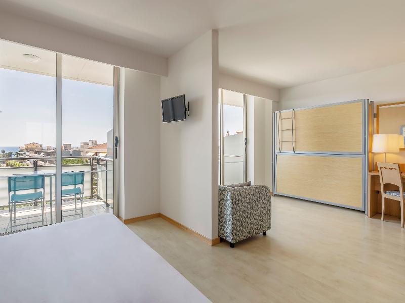 Sol Port Cambrils Hotel image