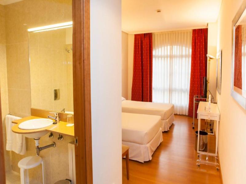 Sercotel Tres Luces image