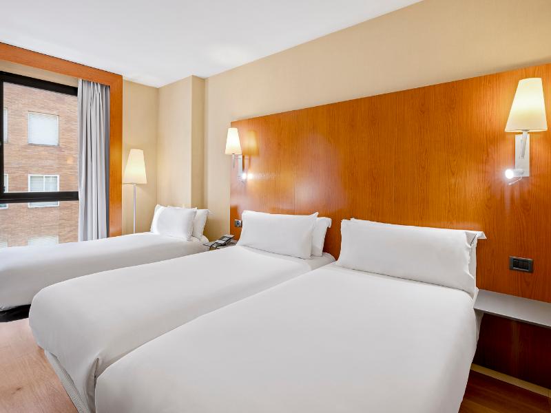 B&B Hotel Zaragoza Los Enlaces Estación image