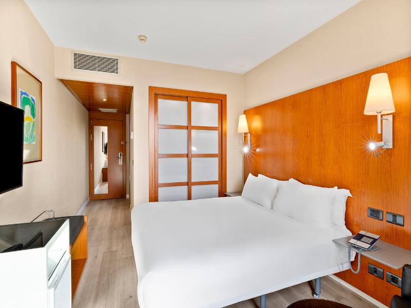 B&B Hotel Zaragoza Los Enlaces Estación image