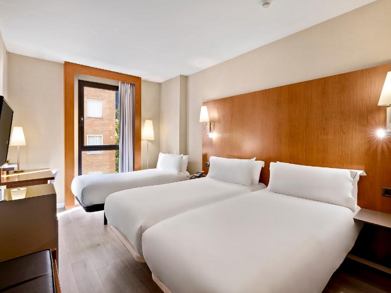 B&B Hotel Zaragoza Los Enlaces Estación image
