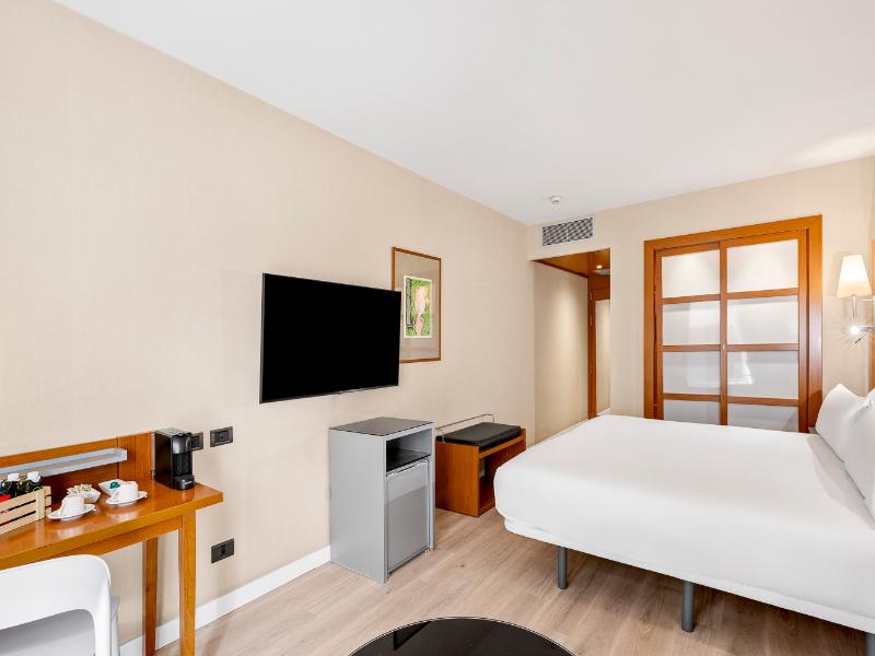 B&B Hotel Zaragoza Los Enlaces Estación image