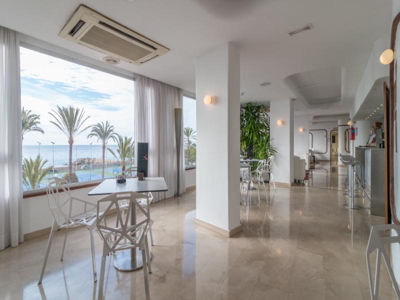Hotel Albahia image