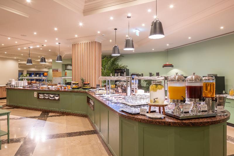 Holiday Inn Algarve Albufeira, an IHG Hotel image