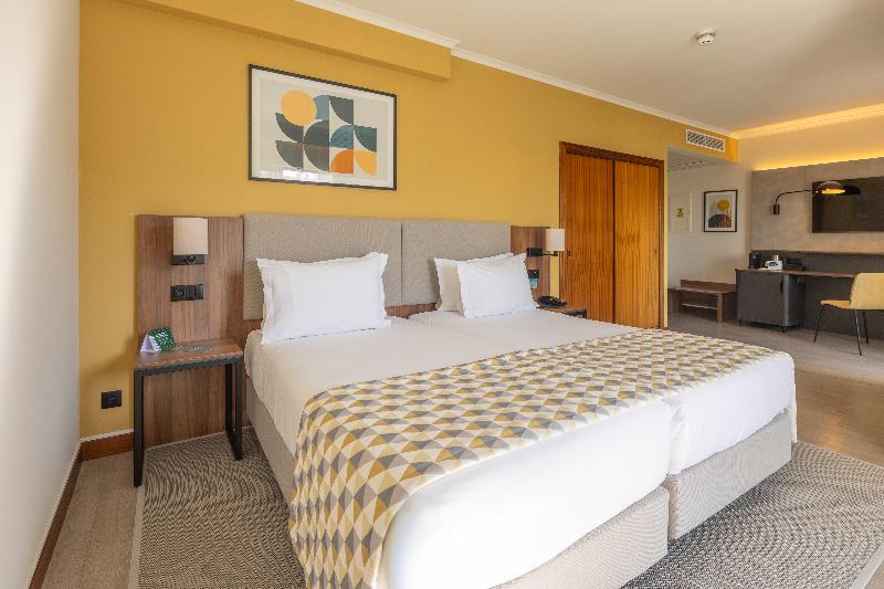 Holiday Inn Algarve Albufeira, an IHG Hotel image