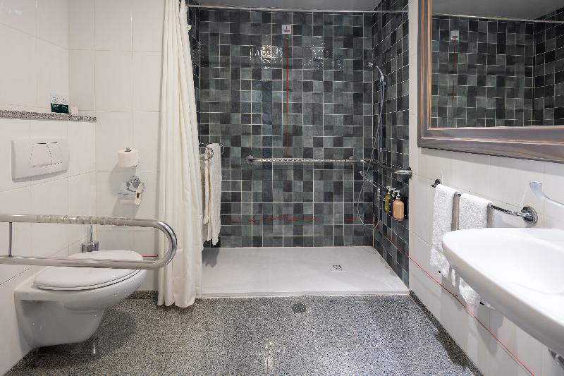 Holiday Inn Algarve Albufeira, an IHG Hotel image