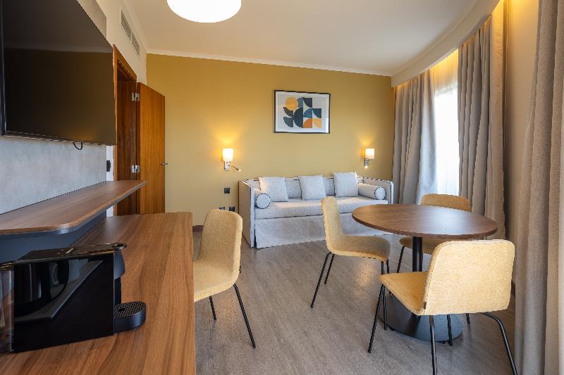 Holiday Inn Algarve Albufeira, an IHG Hotel image