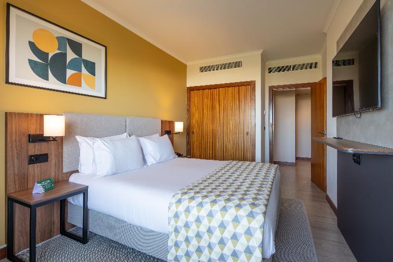 Holiday Inn Algarve Albufeira, an IHG Hotel image