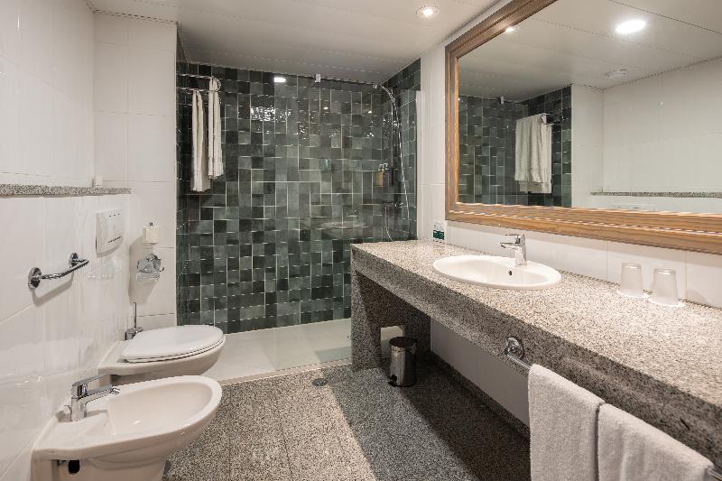 Holiday Inn Algarve Albufeira, an IHG Hotel image