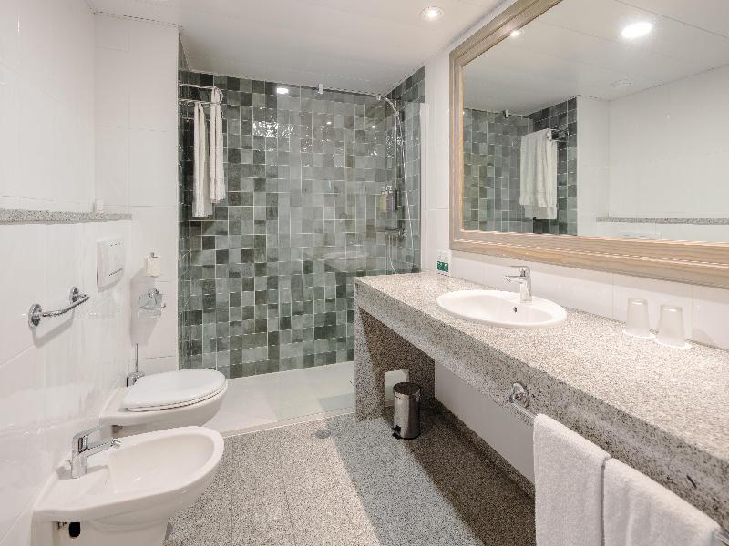 Holiday Inn Algarve Albufeira, an IHG Hotel image