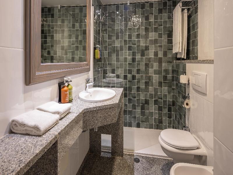 Holiday Inn Algarve Albufeira, an IHG Hotel image