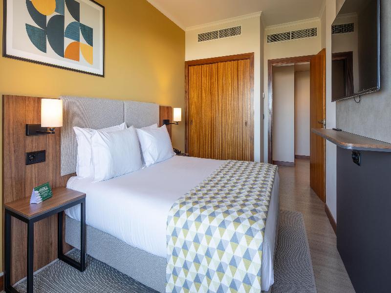 Holiday Inn Algarve Albufeira, an IHG Hotel image