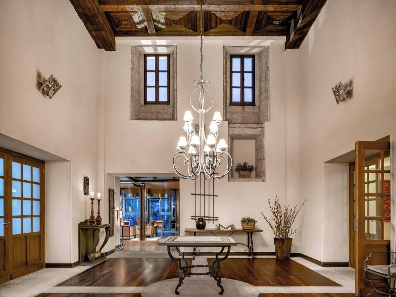 AC Hotel Palacio del Carmen Autograph Collection image