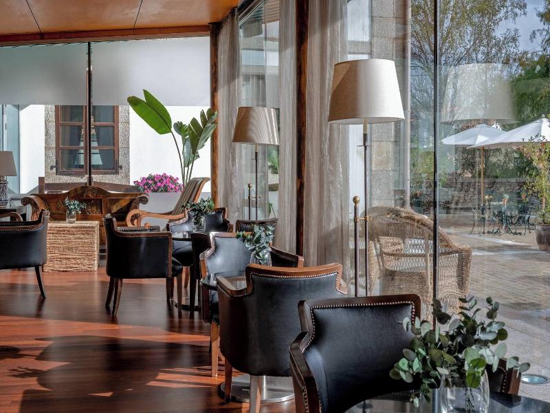 AC Hotel Palacio del Carmen Autograph Collection image