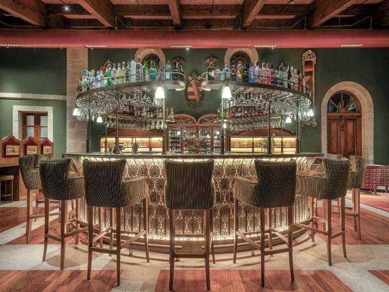 AC Hotel Palacio del Carmen Autograph Collection image