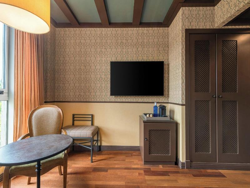 AC Hotel Palacio del Carmen Autograph Collection image