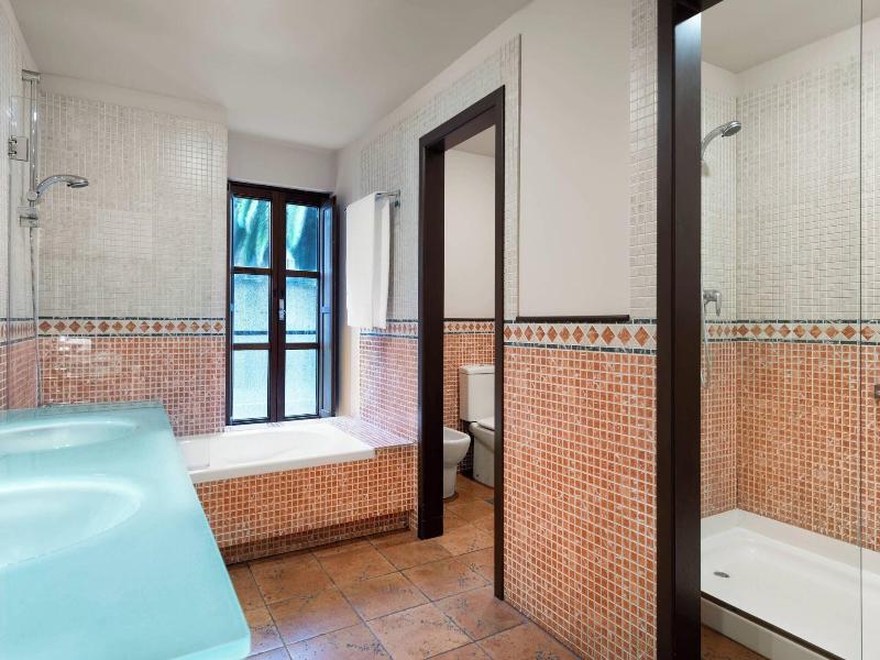 AC Hotel Palacio del Carmen Autograph Collection image