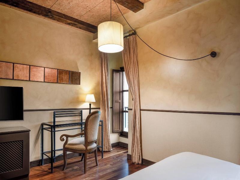 AC Hotel Palacio del Carmen Autograph Collection image