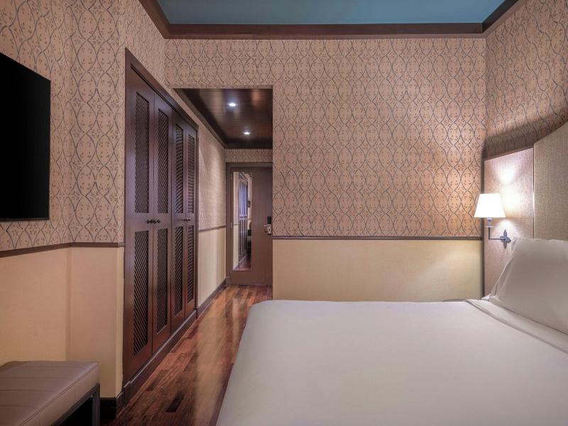 AC Hotel Palacio del Carmen Autograph Collection image