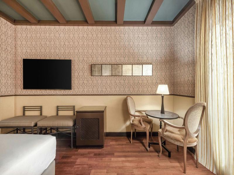 AC Hotel Palacio del Carmen Autograph Collection image