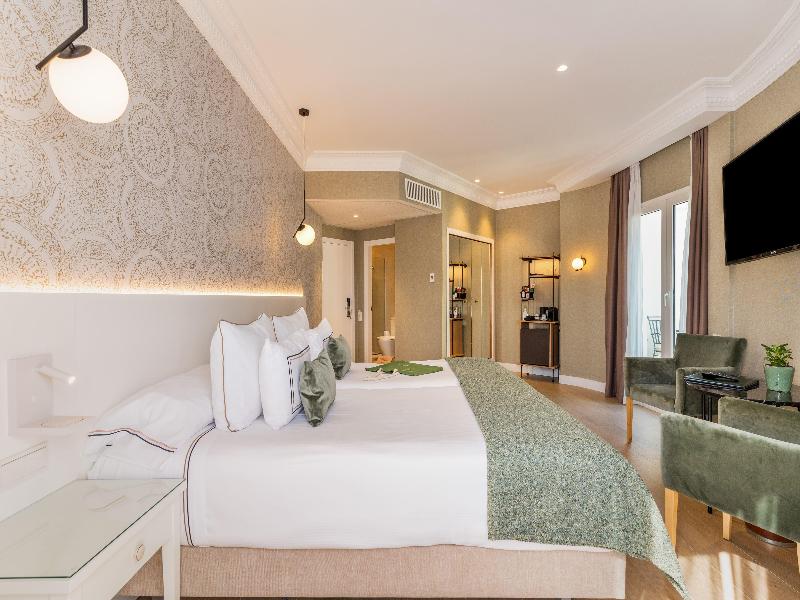 Melia Plaza image