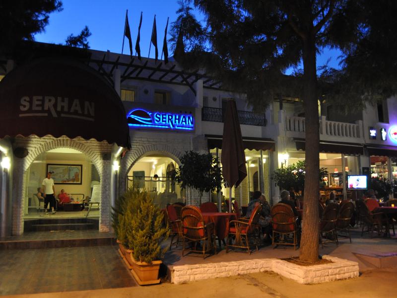 Hotel Serhan