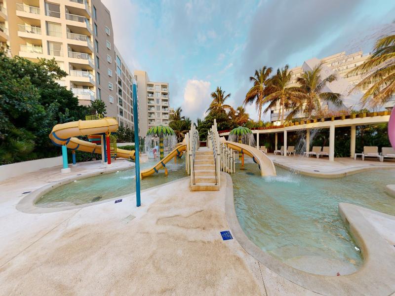 Park Royal Beach Cancun image