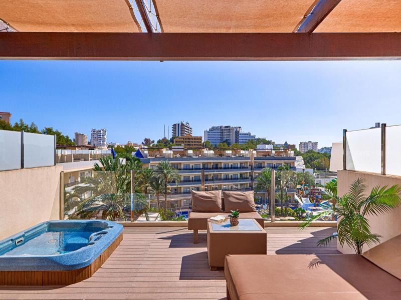 Zafiro Palmanova — Palma Nova, Balearic Islands