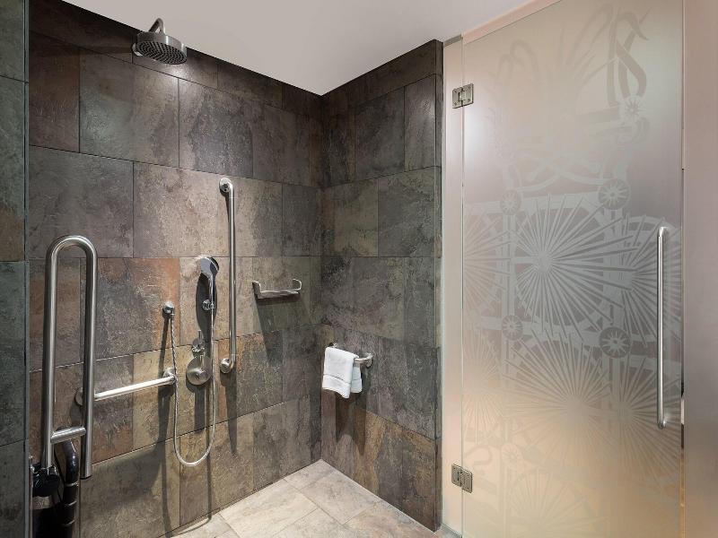 Le Meridien Barcelona image