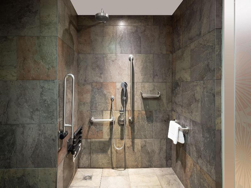 Le Meridien Barcelona image