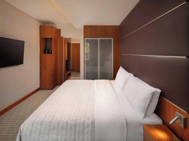 Le Meridien Barcelona image
