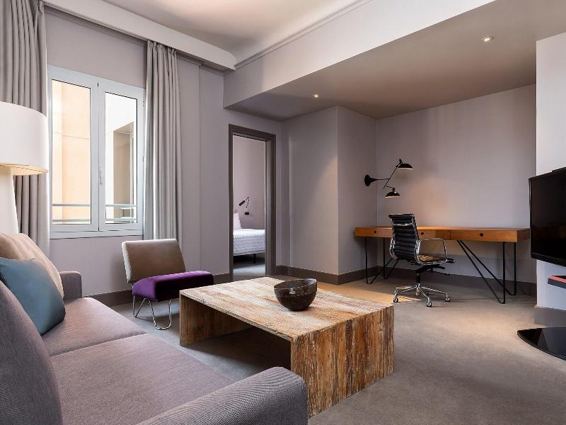 Le Meridien Barcelona image