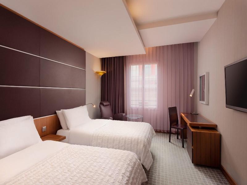 Le Meridien Barcelona image