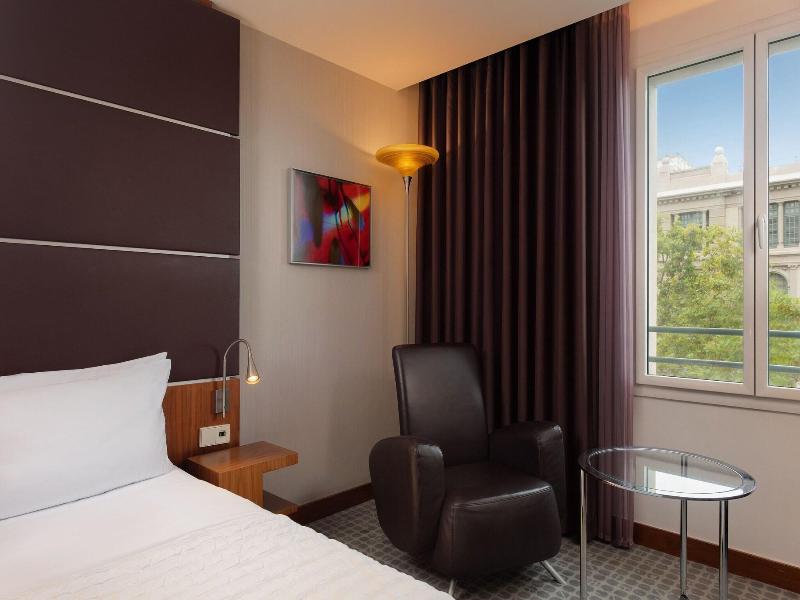 Le Meridien Barcelona image