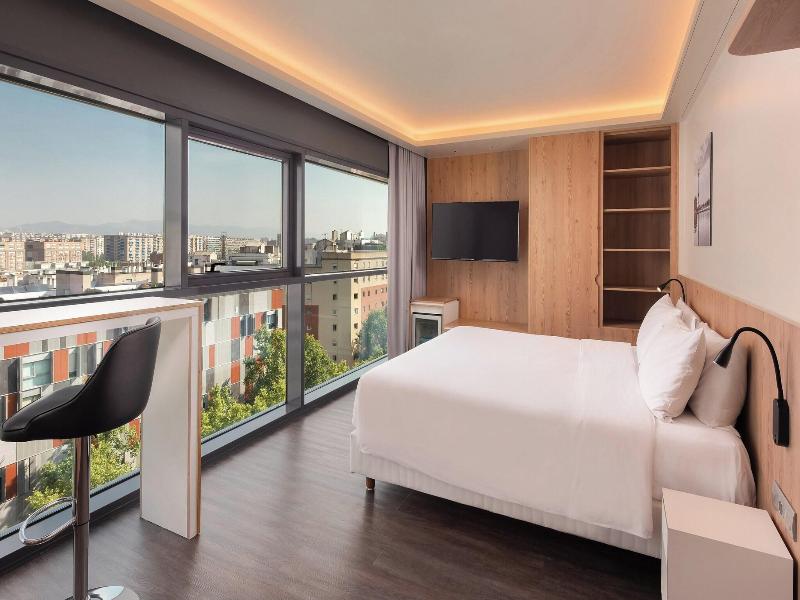 Four Points by Sheraton Barcelona Diagonal image