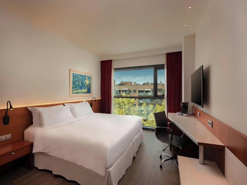 Four Points by Sheraton Barcelona Diagonal image