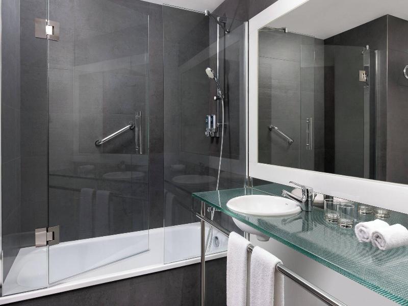 Four Points by Sheraton Barcelona Diagonal image