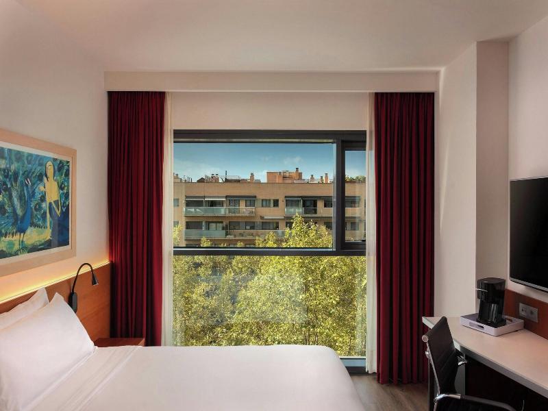 Four Points by Sheraton Barcelona Diagonal image