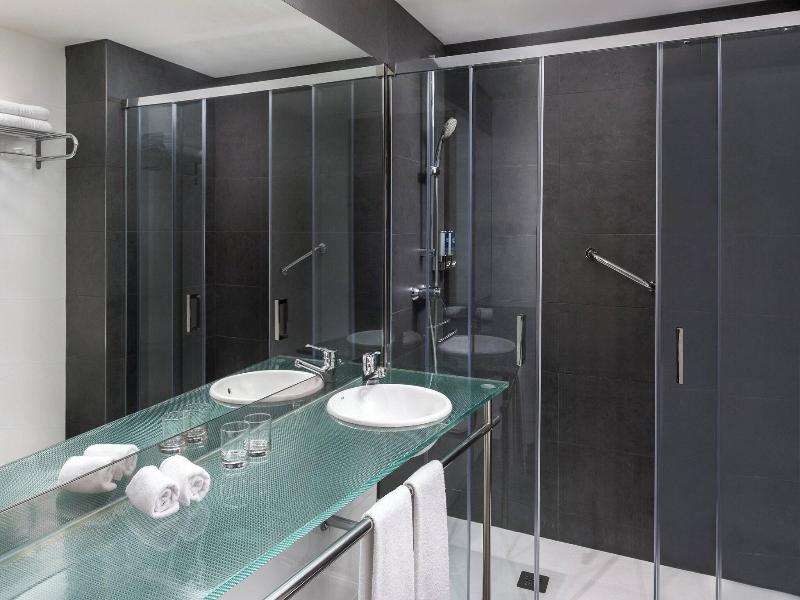 Four Points by Sheraton Barcelona Diagonal image